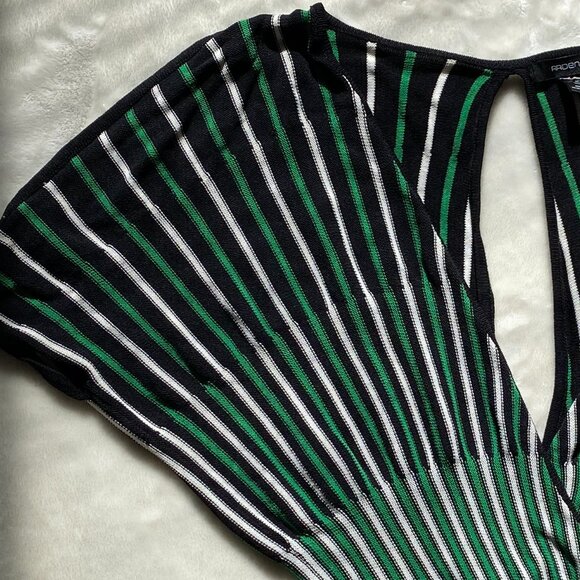 Arden B Striped Knit Cutout Top Green White Black Size M Y2K - Picture 5 of 14